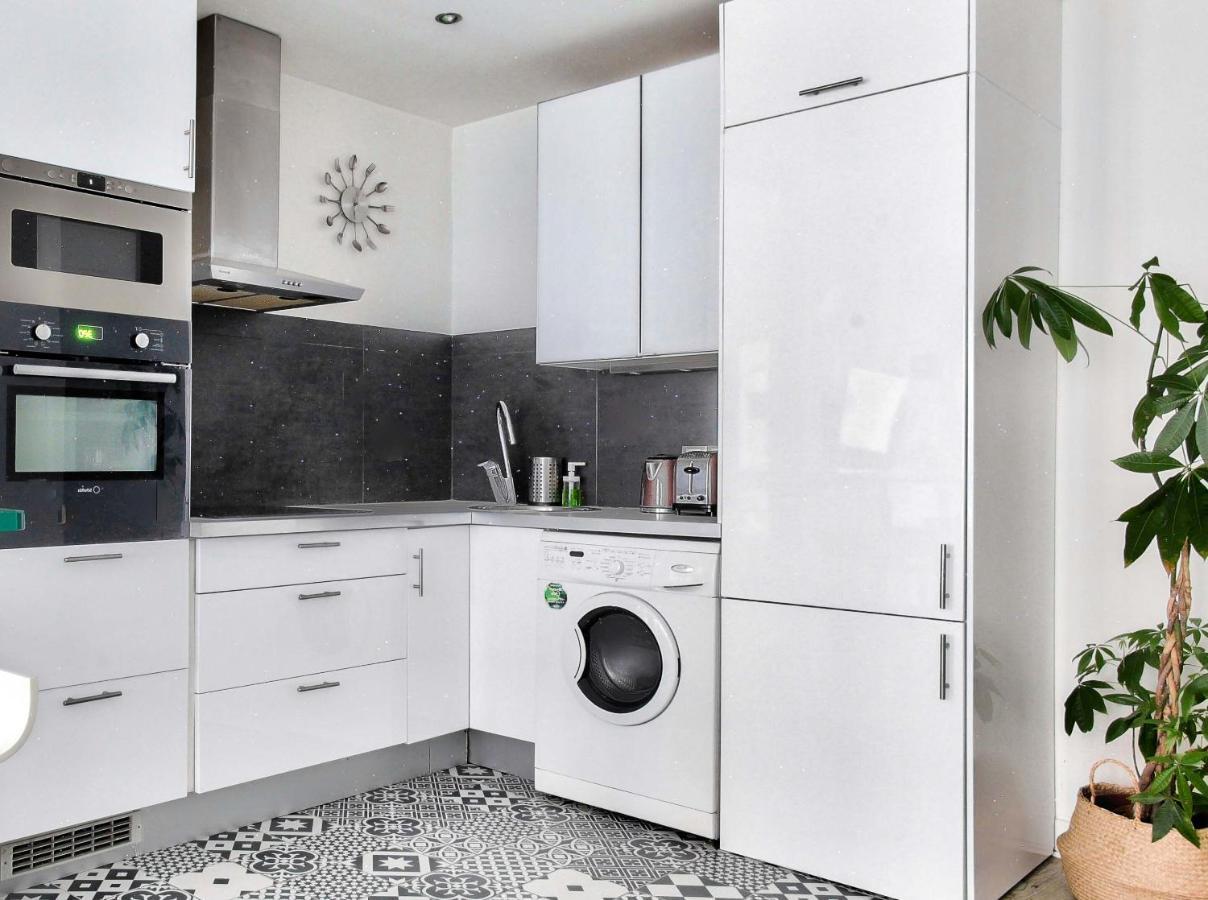 Appartement Quartier Tour Eiffel Free Netflix Paris Luaran gambar